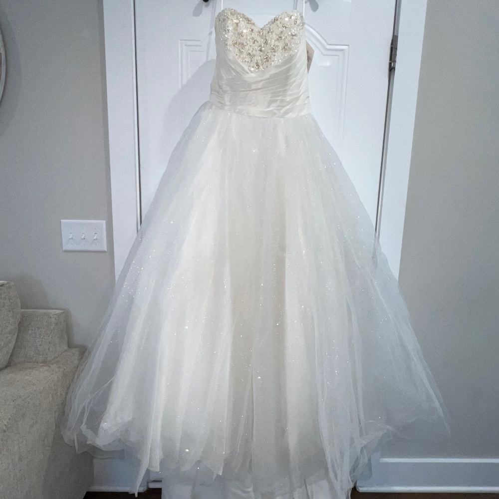 Disney Fairytale Weddings Alfred Angelo Cinderella 205 Wedding Dress
